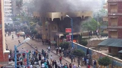 عمال وموظفي جامعة المنصورة   ..جامعتنا تتعرض للتخريب والحرق والتدمير