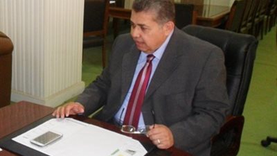 القائم باعمال جامعة الزقازيق يحيل عضو هيئة تدريس بطب للنيابة العامة وإيقافه عن العمل