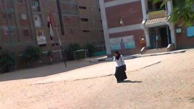 التعليم: 41 طالب حضروا بمدرسة العمار الثانوية بالقليوبية من أصل 863 طالبة وطالبة