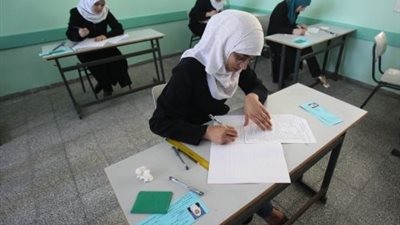 اخلاء15مدرسة باسوان بسبب السيول