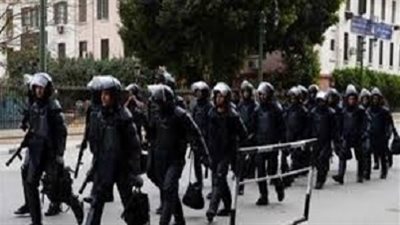 الاجهزة الامنية بالزقازيق تكثف تواجدها أمام جامعة الزقازيق