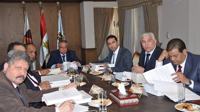 صندوق التعليم يوافق على انشاء مخزن لتخزين الكتب فى اسيوط والشرقية على مساحة 1000 متر