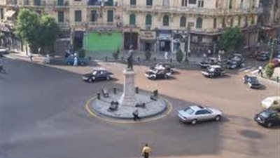 البنك الأهلى يعيد تجهيز وتطوير ميدان طلعت حرب إيمانا بدور الرجل الاقتصادى الشهير