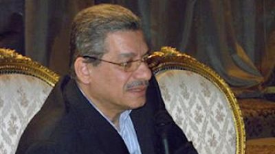 رئيس جامعة بني سويف يستقبل أسرة الشهيد عمرو عبدالهادي