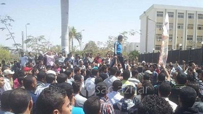 اشتباكات دامية بين طلاب الاخوان والامن بجامعة الازهر