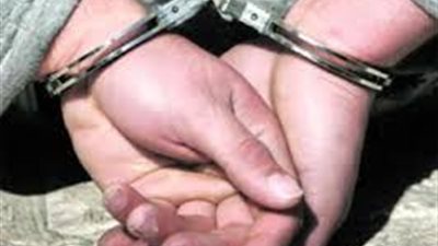 القبض علي أردنية بالمطار نصبت علي محل مجوهرات شهير