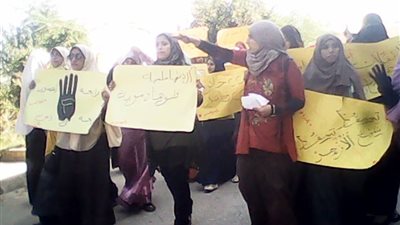 طالبات الإخوان بالأزهر ينظمون وقفة احتجاجية على فصل زملائهن