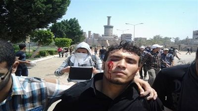 إصابة 5 طلاب في اشتباكات عنيفة بين طلاب الإخوان والأمن بجامعة أسيوط