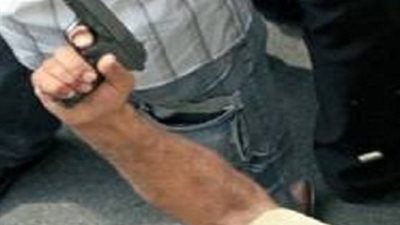 اين كرامة المعلم .. طالب يطلق اعيره ناريه علي معلمه امام المدرسة بالمنيا