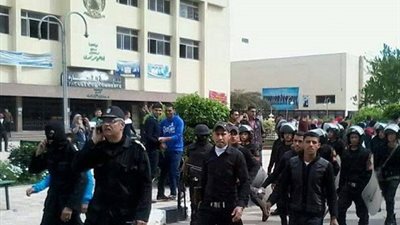 توقت الاشتباكات بجامعة الأسكندرية بين الأمن وطلاب الإخوان