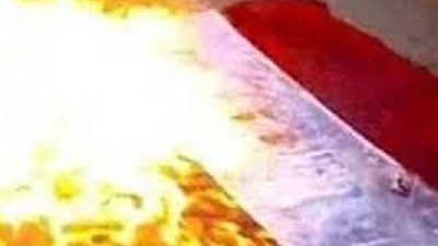 التعليم: بلطجية يقتحمون مدرسة بسوهاج ويحرقون علم مصر