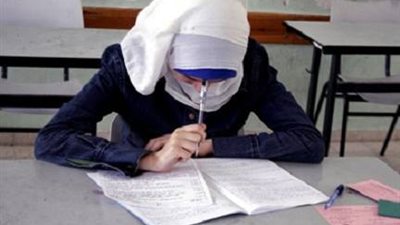 حملة تفتيشية علي مدرسة بنات بدمياط تكتشف شماريخ نارية بدورات المياه