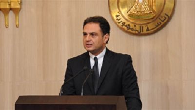 الرئيس منصور يتفق مع زويل على تسوية ودية لمشكلة 