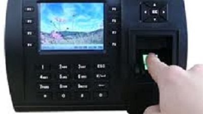 وزارة االتعليم  تقر البصمة لحضور وانصراف المعلمين بالسعودية