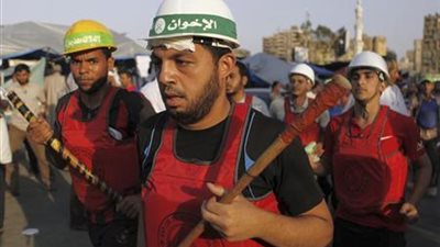 سيف اليزل :طلاب من القاهرة وعين شمس  والازهر  ينتمون للجيش المصري الحر بليبيا