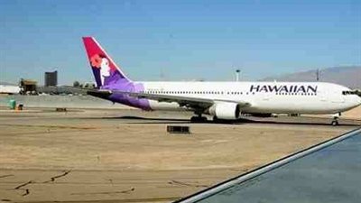 طالب ثانوي يسافر مختبئا في عجلة طائرة في رحلة استغرقت 5 ساعات