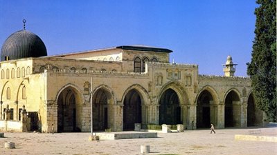 مذكرة نيابية أردنية تطالب بإدانة مشاركة عضوي الكونجرس الأمريكي باقتحام الأقصى