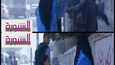 ام هبة تحارب (المتحرشين) بالعصا امام مدرسة ابنتها