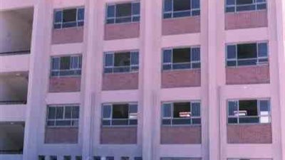 الجامعات الأمريكية تتنافس علي طالب غاني للقبول بها