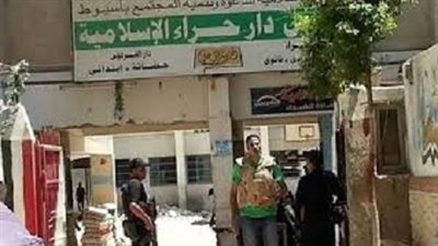 العاملون بمدارس الاخوان باسيوط..قولوا لنا نروح لمين لصرف مرتباتنا واحنا نروح