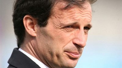 رئيس نادي بارما الايطالى يعرضه للبيع بعد جدل حول مشاركة النادي الاوروبية