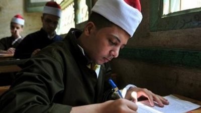 طلاب الشهادة الأزهرية بالأقصر يؤدون الامتحانات دون تلقي أي شكاوى