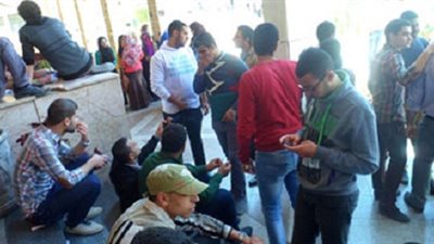 طلاب الإخوان بالزقازيق يتظاهرون ضد الرئيس