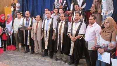 كلية الزراعة بالوادي الجديد تحتفل بتخرج اول دفعة وتكرم الشهداء
