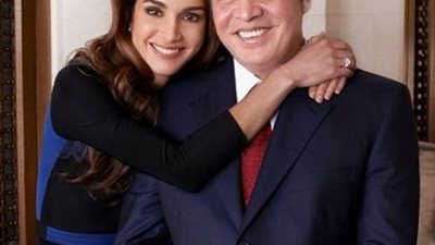 الملكلة رانيا تنشر صور رومانسية مع العاهل الاردني بمناسبة عيد زواجهمها