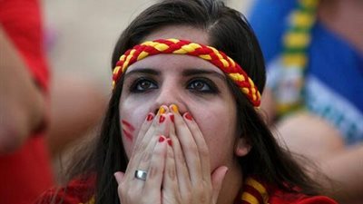 خمس طعنات هولندية  للثور الاسبانى فى كأس العالم