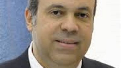 رئيس مصر للطيران : الشركة مستعدة عند الضرورة لإعادة المصريين العاملين بالعراق