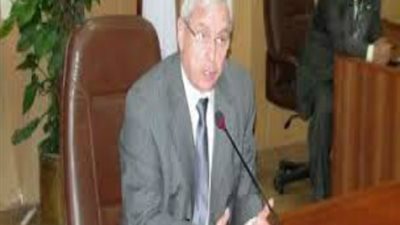 وزير التعليم العالى:لابد من وجود الأستاذ الجامعى داخل المستشفيات