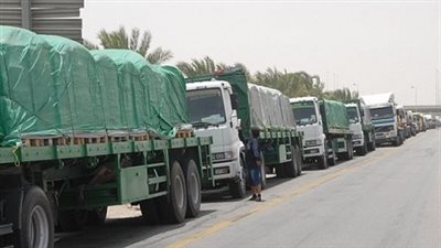 المخابرت الحربية بمطروح تنهي أزمة احتجاز 50 شاحنة مصرية شرق مدينة أجدابيا الليبية