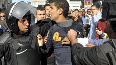 براءة طالب بحقوق المنصورة من الإشتراك فى المظاهرات و حيازة شماريخ