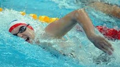 السباح المصري أحمد ناصف يهدي عبور المانش للشعب المصري