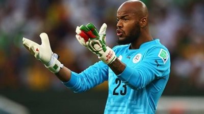 حارس المنتخب الجزائرى مبولحى يلعب فى الدورى الأمريكي