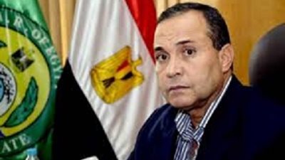 محافظ الإسماعيلية يكريم أوائل الشهادات العامة