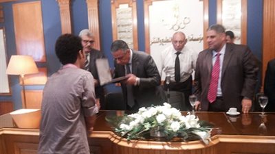 أوائل الثانوية والدبلومات في انتظار مفاجأة من العيار الثقيل ..ماهي ؟