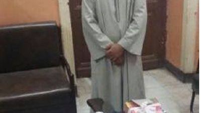 ضبط خريج خدمة اجتماعية وبحوزته 3 قطع سلاح و152 طلقة و5 خزينة