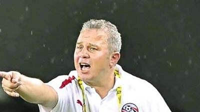 غريب: أتحمل مسئولية الخسارة أمام السنغال..ومازال امامنا 5 جولات