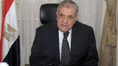 محلب يفوض كل وزير باختيار 4 معاونين شباب
