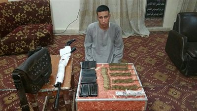 ضبط طالب بـ 