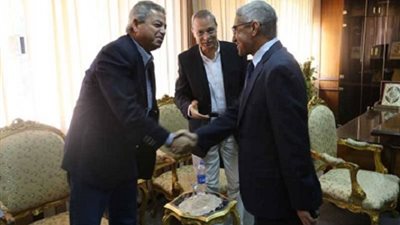 وزير الشباب والرياضة يفتتح تطوير المنشأت الشبابية والرياضية بقنا