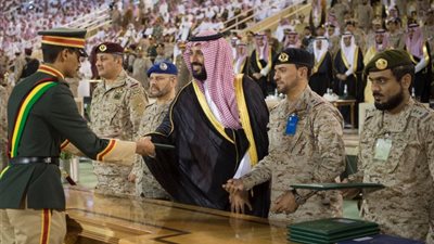 ولي ولي العهد السعودي يشهد حفل تخريج طلبة كلية الملك عبدالعزيز الحربية