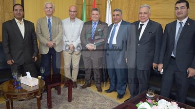 تفعيلاً لاتفاقية جامعة بنها وساري البريطانيه 