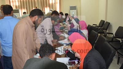 محافظ بني سويف   826 طلب تقنين  لأراضي الدولة مباني وزراعة 