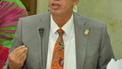 رئيس جامعة اسيوط يدين حادث اتوبيس المنيا الإرهابي ويعلن عن استعداد مستشفيات اسيوط الجامعية لاستقبال المصابين