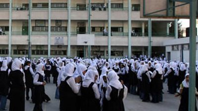 إحالة المعلم العنتيل للتحقيق.. مدرس البنات هتك عرض طالبة..واقام علاقات جنسية غير مشروعة مع عدد من النساء