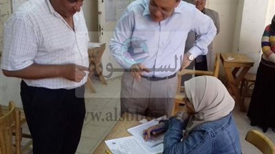رئيس جامعة القناة يتفقد امتحانات اخر العام ب3 كليات