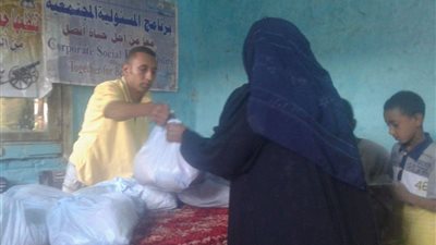 جمعية الصعيد للتنمية الفاعلة توزع شنط رمضان  بالقرى الأكثر احتياجاّ بالأقصر